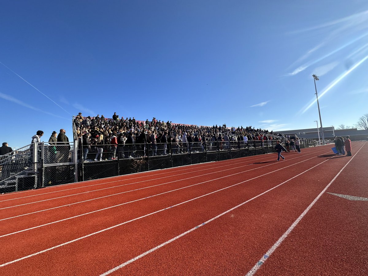 kmbentley53's tweet photo. So proud of the students of @AlexCityTitans for their peaceful protest of @ACPSk12Supt s decision to cancel Titan Lunch. To all in education: LISTEN to students and staff when we tell you something is necessary for our school. https://t.co/hoHu94LNRl