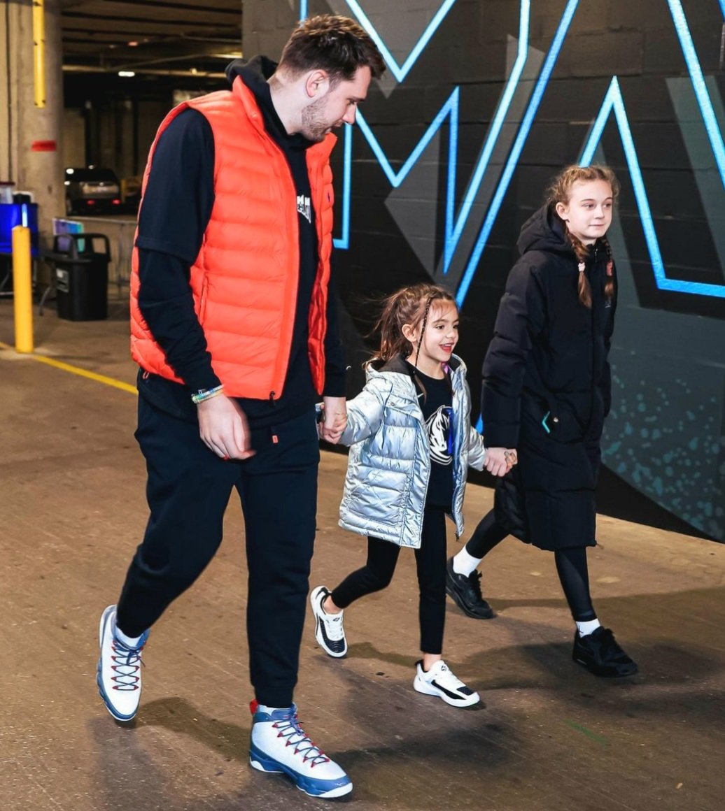 Luka Doncic Manila 🇵🇭 on Twitter: "Luka and his two gorgeous little