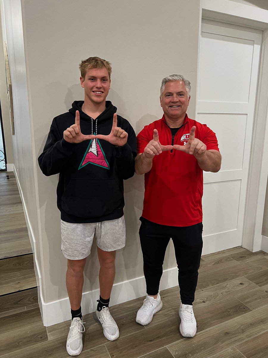 Had a great time learning more about the @Utah_Football program! Thanks @FWhittinghamJr for stopping by! #GoUtes