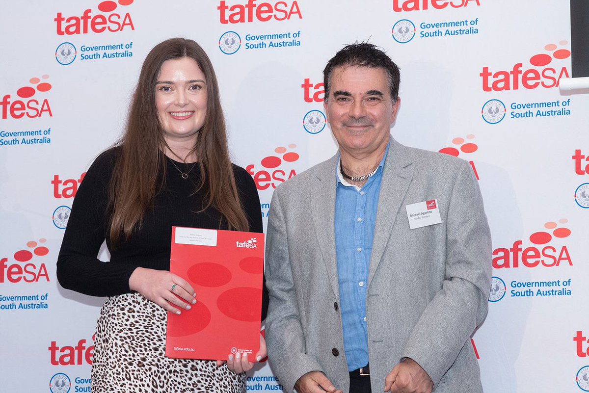tafesa's tweet image. Congrats to Georgina Harrison for winning Student of the Year Travel &amp;amp; Tourism - 2022 #TAFESA Hospitality, Cookery, Patisserie, Tourism, Events and Travel Graduation and Awards Ceremony. 👏

✨Award sponsored by #HolidayExplorers and presented by Michael Agostino.
