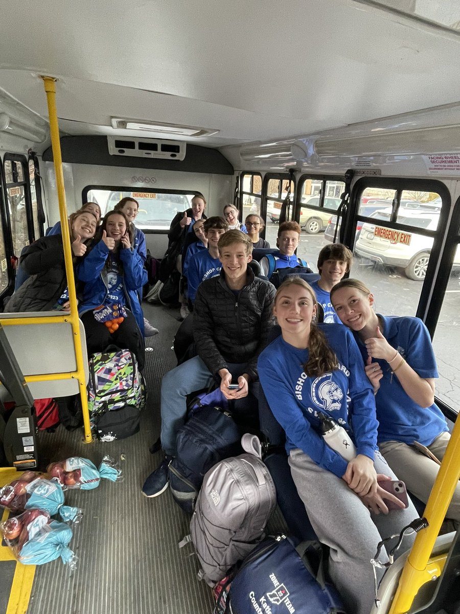 ChatardSD's tweet photo. Lots of fun at the Schools With No Pools meet which was senior night! The team rode in mini busses drove by Mr. Sahm, Mr. Boyle, Ms. Bath, and Mr. Reh to the meet. Everyone had a great time celebrating our seniors!!💙🤍Boys placed 4th and Girls placed 3rd👏 https://t.co/488NlXKiVs