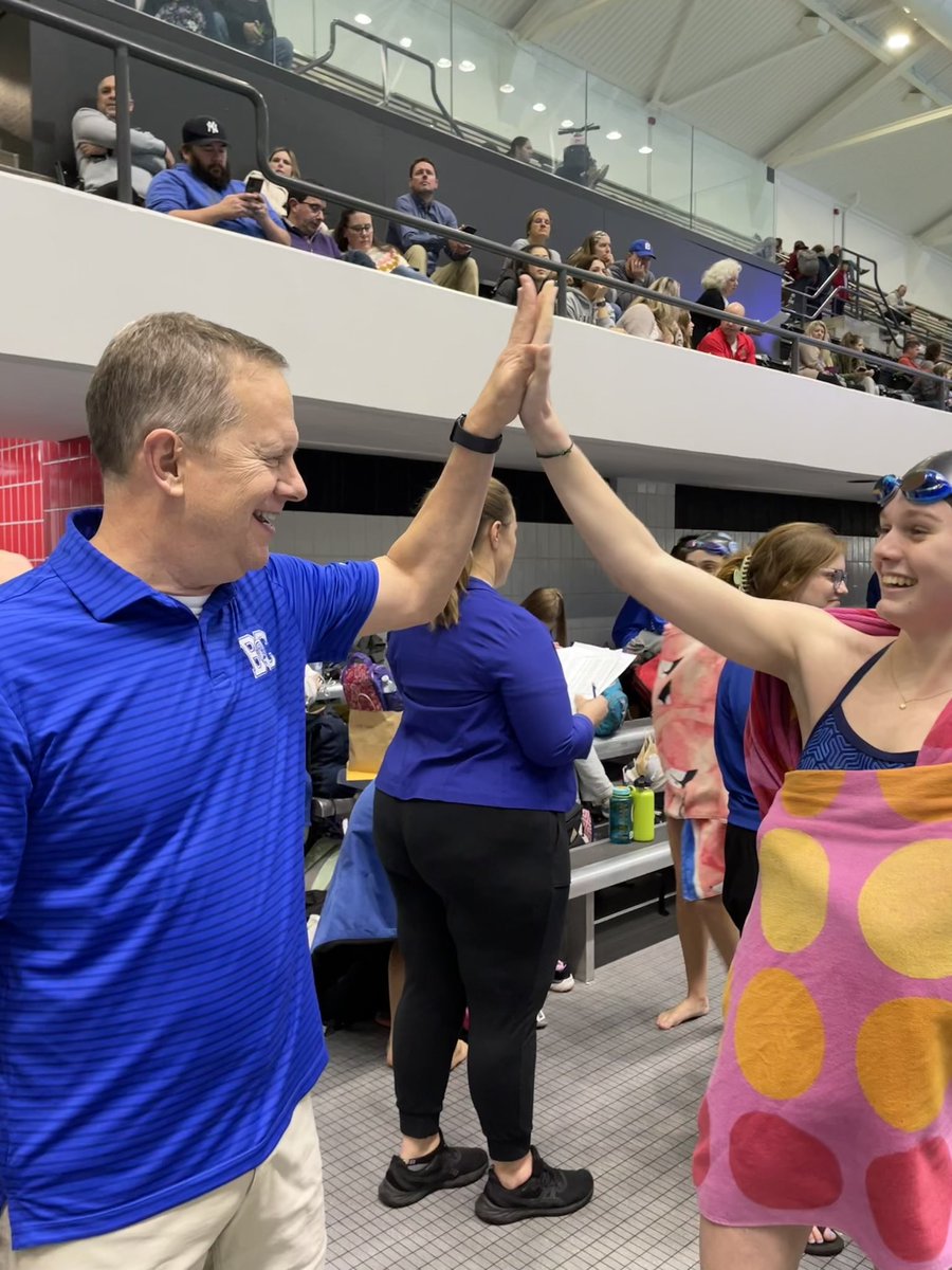 ChatardSD's tweet photo. Lots of fun at the Schools With No Pools meet which was senior night! The team rode in mini busses drove by Mr. Sahm, Mr. Boyle, Ms. Bath, and Mr. Reh to the meet. Everyone had a great time celebrating our seniors!!💙🤍Boys placed 4th and Girls placed 3rd👏 https://t.co/488NlXKiVs