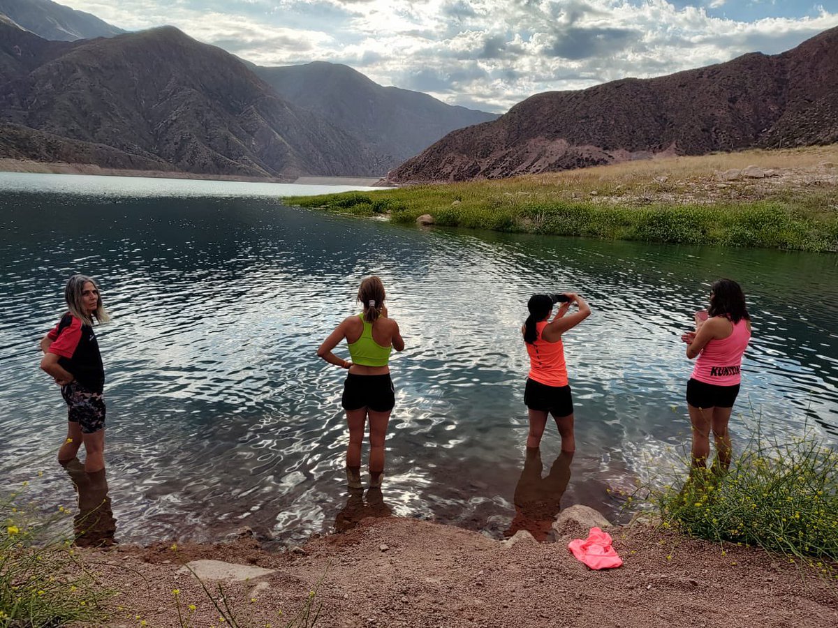 FernandaReina17's tweet photo. 😍Feliz y agradecida a Dios de poder correr y disfrutar en nuestra maravillosa MONTAÑA!⛰️

🙌Privilegio tenerla tan cerca.

Si, Se Puede💪 

🤍#Mendoza #Potrerillos

#Kuntur #VuelaAlto🦅 #ActitudRunner #FelicidadPlena 
#disciplina #dedicación #sacrificio #esfuerzo #determinación https://t.co/7gICI55XXj