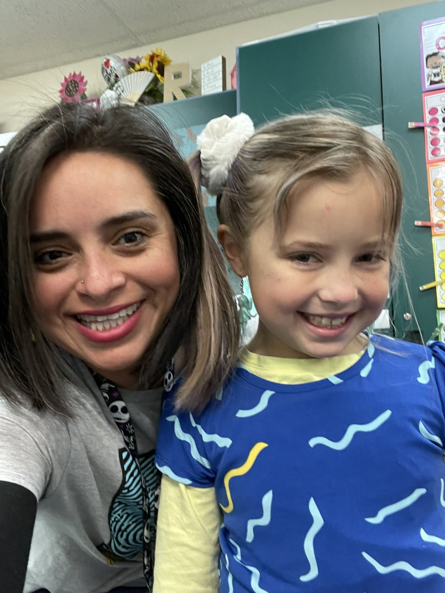 Sra_Wade's tweet photo. I’m always down for a “decades” dress-up day! 80’s vs 90’s !!! #SraWade2ndgrade #ChristieCubs #ChristieNation #ChristieCareerWeek23 https://t.co/OZ3y0Q2bFb