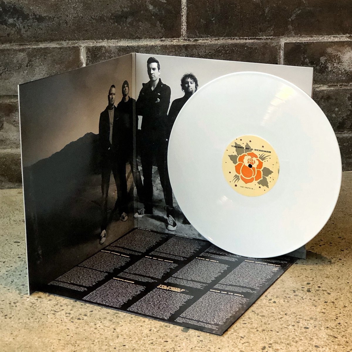 604Records's tweet photo. NEW @theroymusic vinyls available for ‘The Truth Is…’ 🔥
SHOP NOW 🛍️ | https://t.co/onBvQFlSlN
#604Records #TheoryOfADeadman #Vinyl #ShopNow #604Shop #SpotifyRock https://t.co/5ppQvZTCOw
