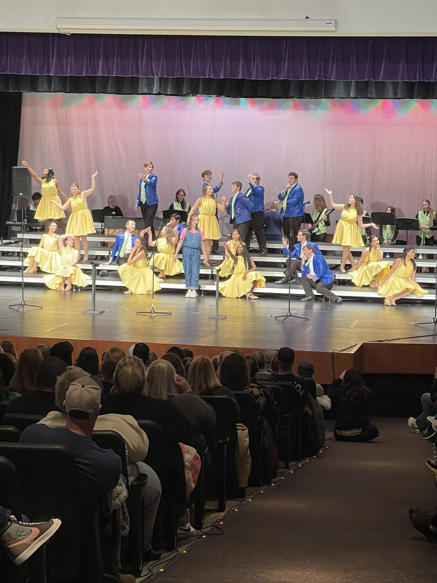 Robert Moore tweet media