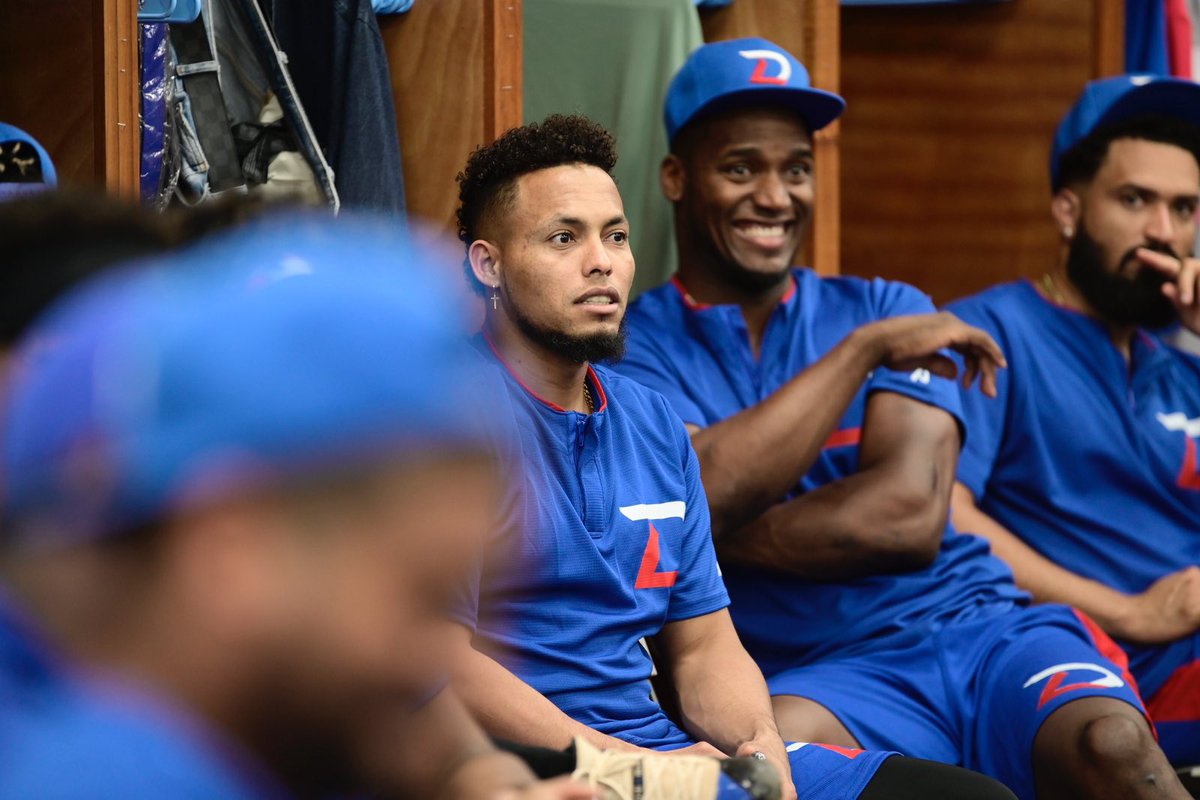 TigresdelLicey's tweet photo. La familia crece, la armonía se mantiene y la misión es una sola… EL CAMPEONATO DEL CARIBE!! 

Por la 11 y la 22 🐯🏆🇩🇴 https://t.co/X4HaFFL3cB