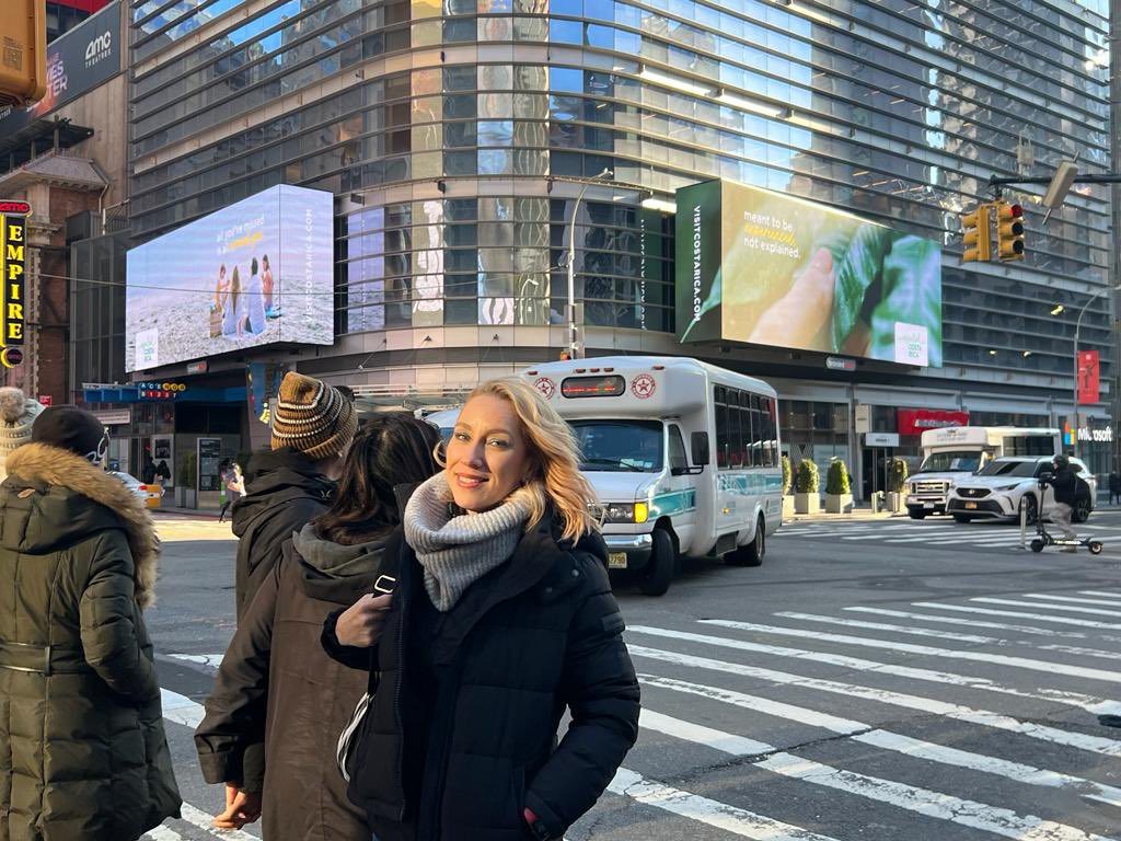 marcelabonillac's tweet photo. Publicidad de Costa Rica en NYC❣️ #CostaRica #Essentials #onlytheessentials #essencialcostarica https://t.co/YatfUmm2wB