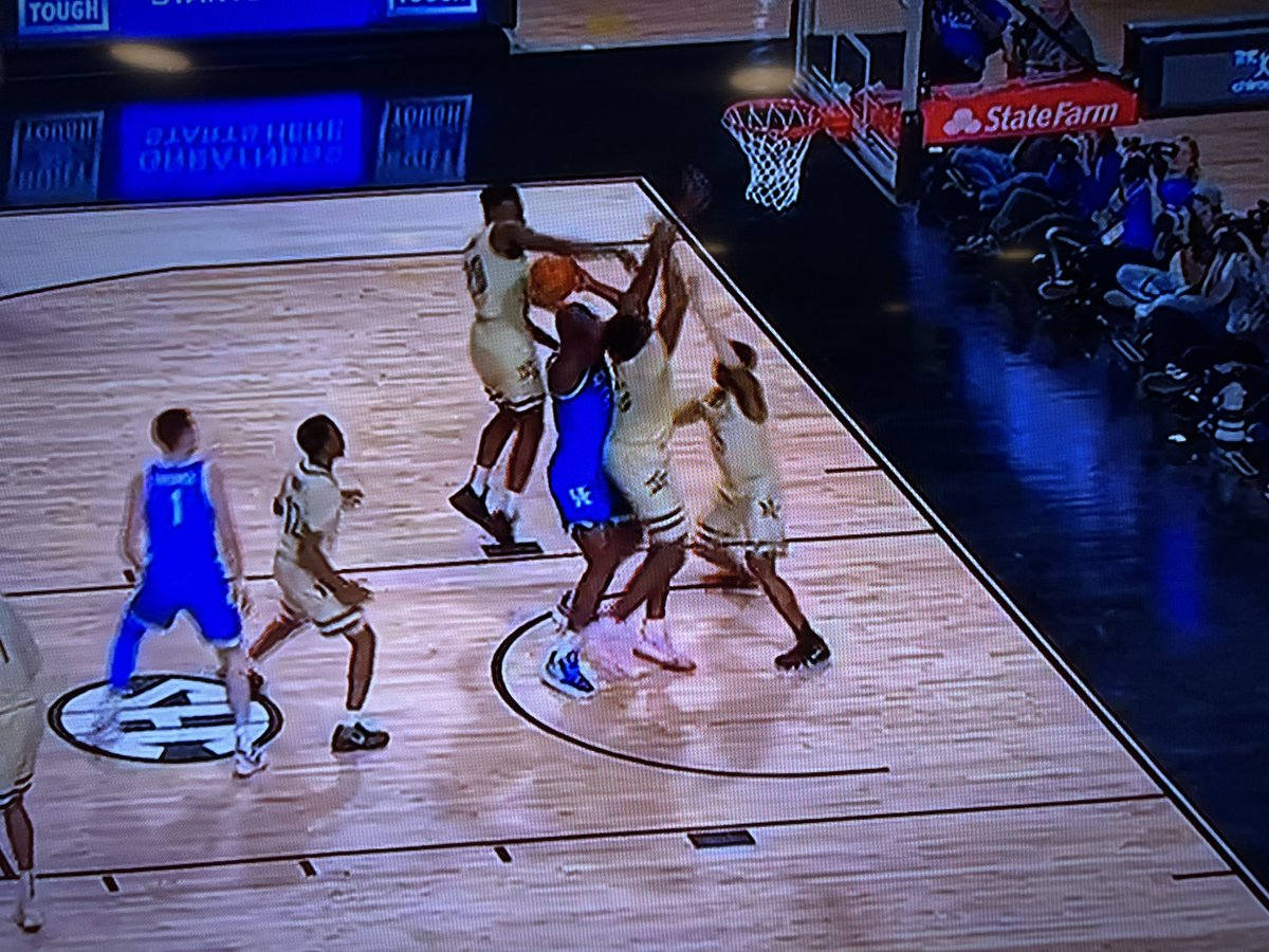 amyfadoolNBCS's tweet photo. Did he make this shot? #BBN #YesHeDid #TripleTeam https://t.co/SOHJ50iWUP