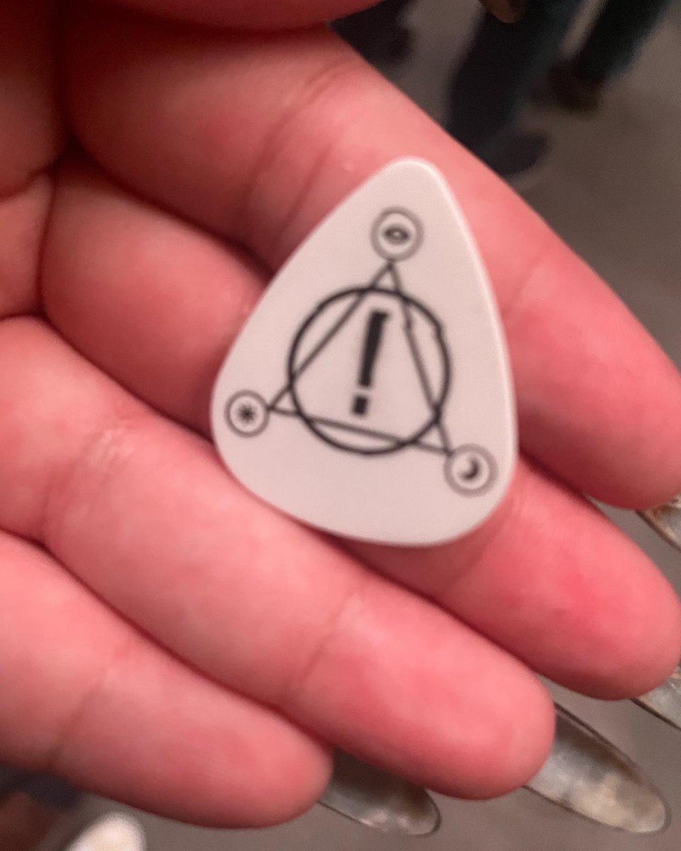 prettyoddopp's tweet photo. My very last Panic! Show was October of last year. I went by myself as I have since PFTW because if I want to do something, I’m gonna do it. https://t.co/j2Og5aiYhU