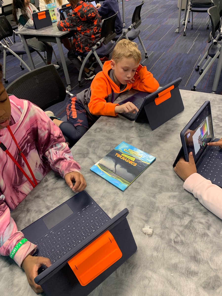 Moss Haven Elementary Library tweet media