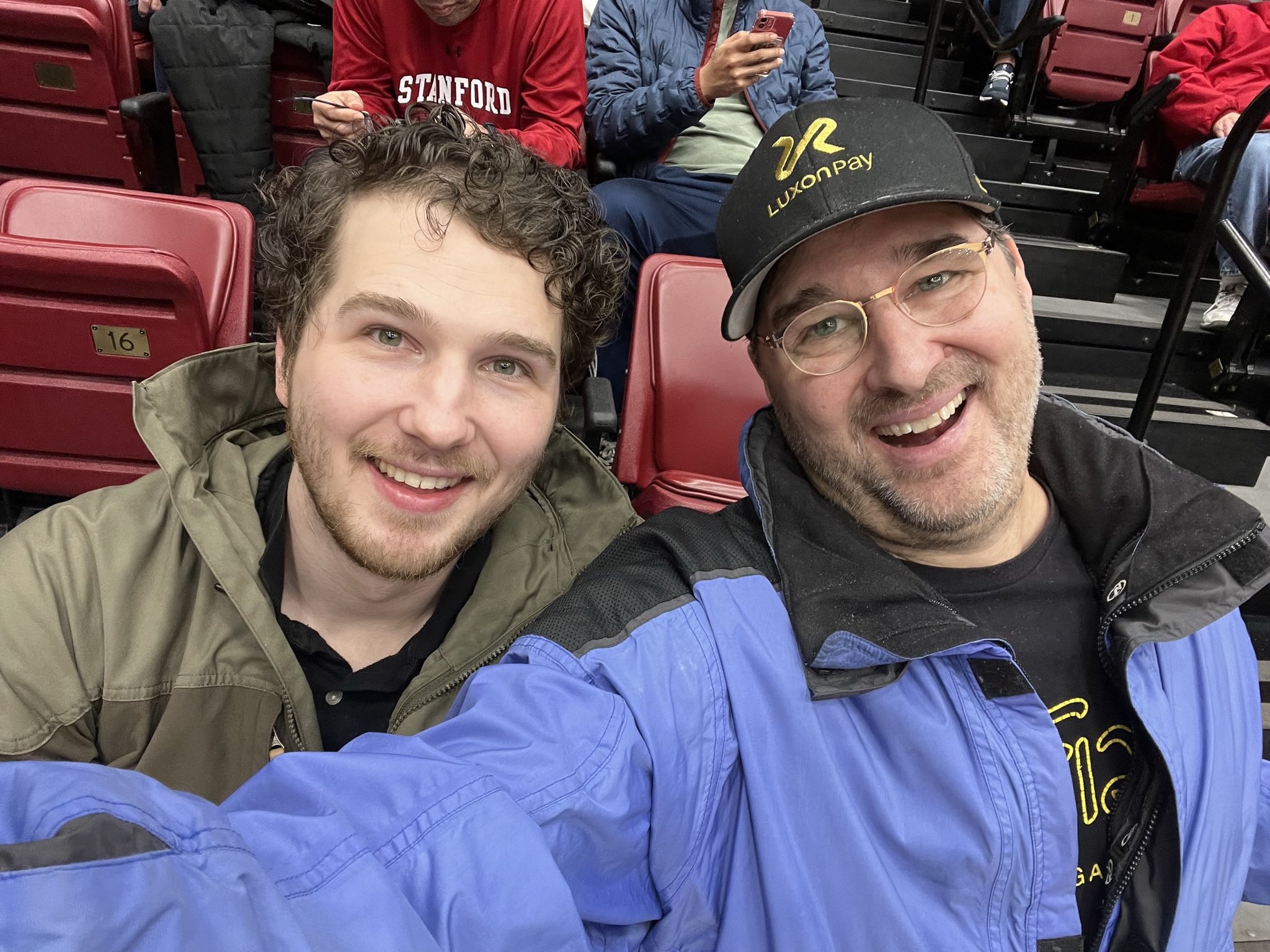 phil_hellmuth on Twitter "Father/Son 7h5s2s, my son bets 500 into