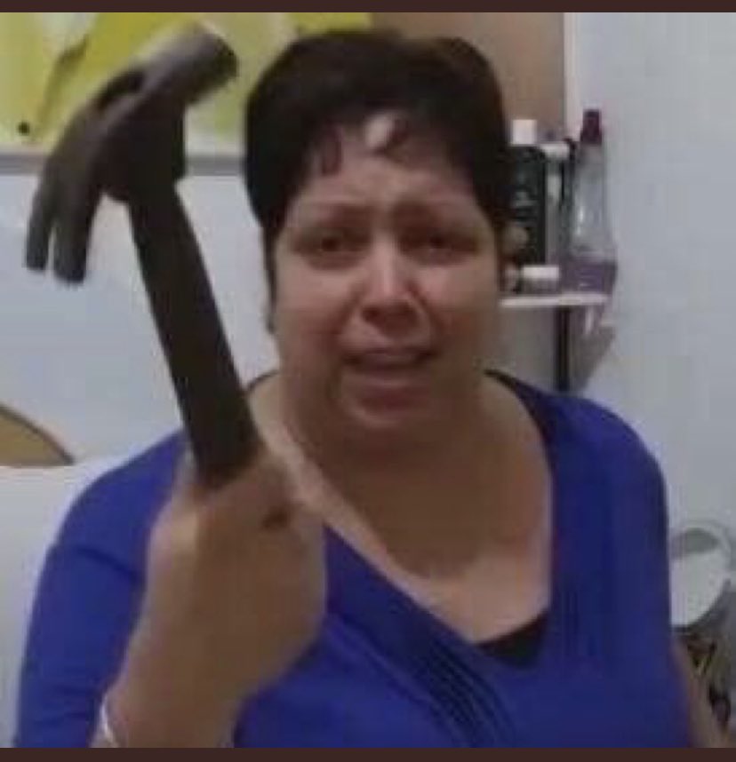 _ikaroo's tweet image. A marilia no quarto secreto depois que descobri que ela ainda tem chance de sair #quartosecreto #BBBNoGloboplay  #bbb23 #BBB