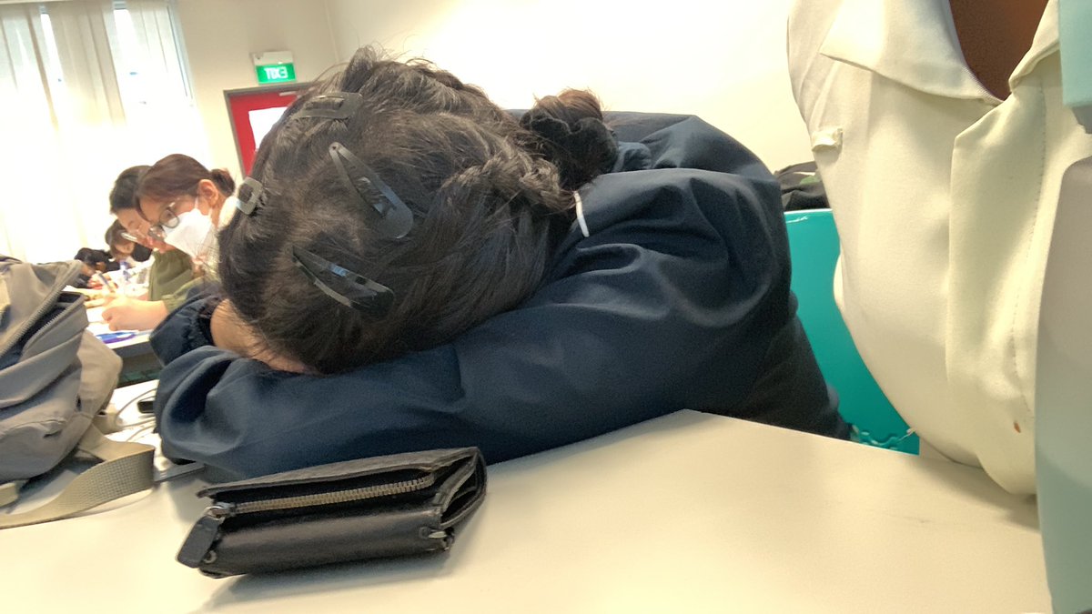 _shalindaaa_'s tweet photo. Bio is quite boring eh https://t.co/rlefvbhe6N