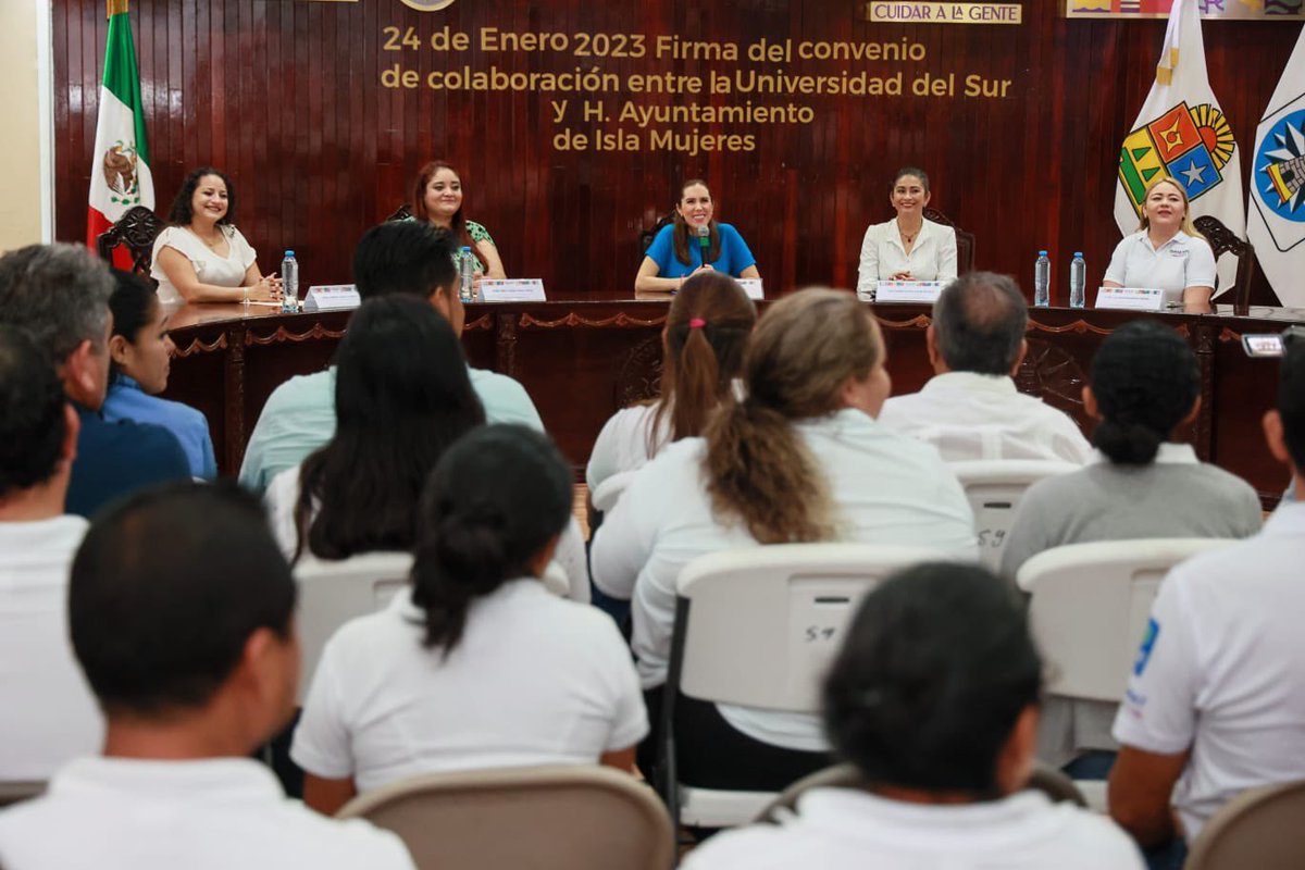 soyateneadeisla's tweet photo. Firme un convenio con la Universidad del Sur @PlantelCancunUS, para el otorgamiento de becas de educación superior, especialización y actualización de las y los trabajadores del Gob. Municipal, sus cónyuges e hijos. https://t.co/fJgXnTUklM