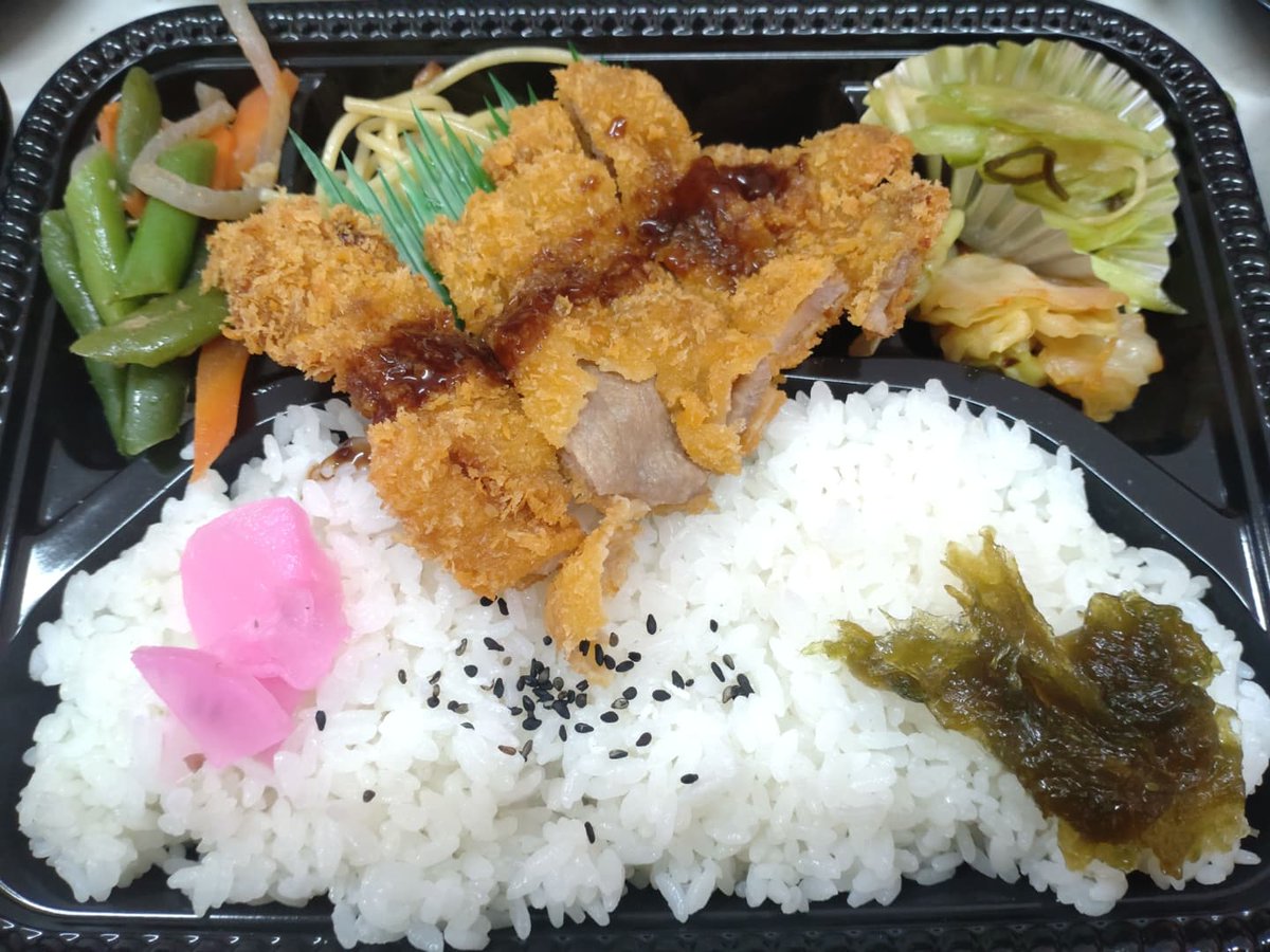 Petitefleur2147's tweet photo. 今日のパンとお弁当たち

⁡⁡#沖縄市⁡
⁡#泡瀬⁡⁡
⁡#お弁当⁡
⁡#日替わり⁡
⁡#パン⁡⁡
⁡#クッキー
⁡#焼き菓子⁡
⁡#日替わりパン
#行楽弁当⁡⁡ https://t.co/DBZQyQhwBW