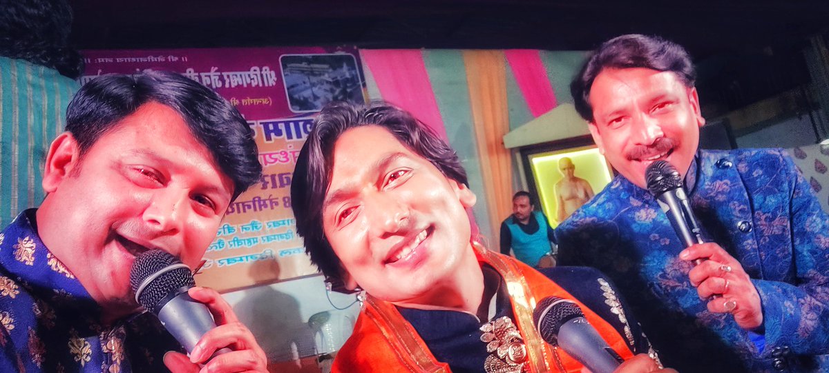 Roopesh59919961's tweet photo. अद्भुत भक्ति संध्या और लाज़वाब श्रोता।
गुप्तिधाम पंचकल्याणक महोत्सव यादगार बन गया।
☺️🙏❤️ https://t.co/iZC7CpRc8p
