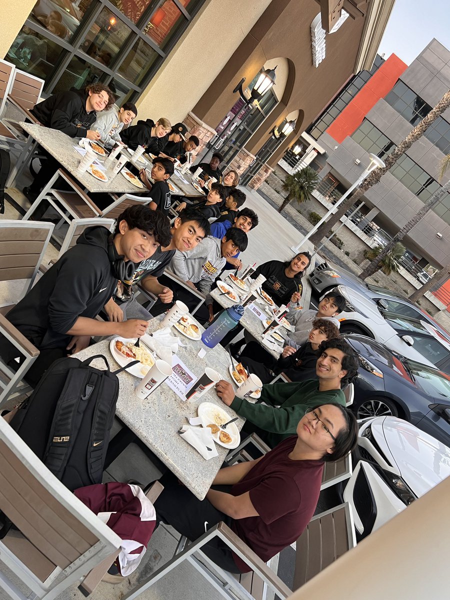 SVHS Basketball Box Out Boosters tweet media