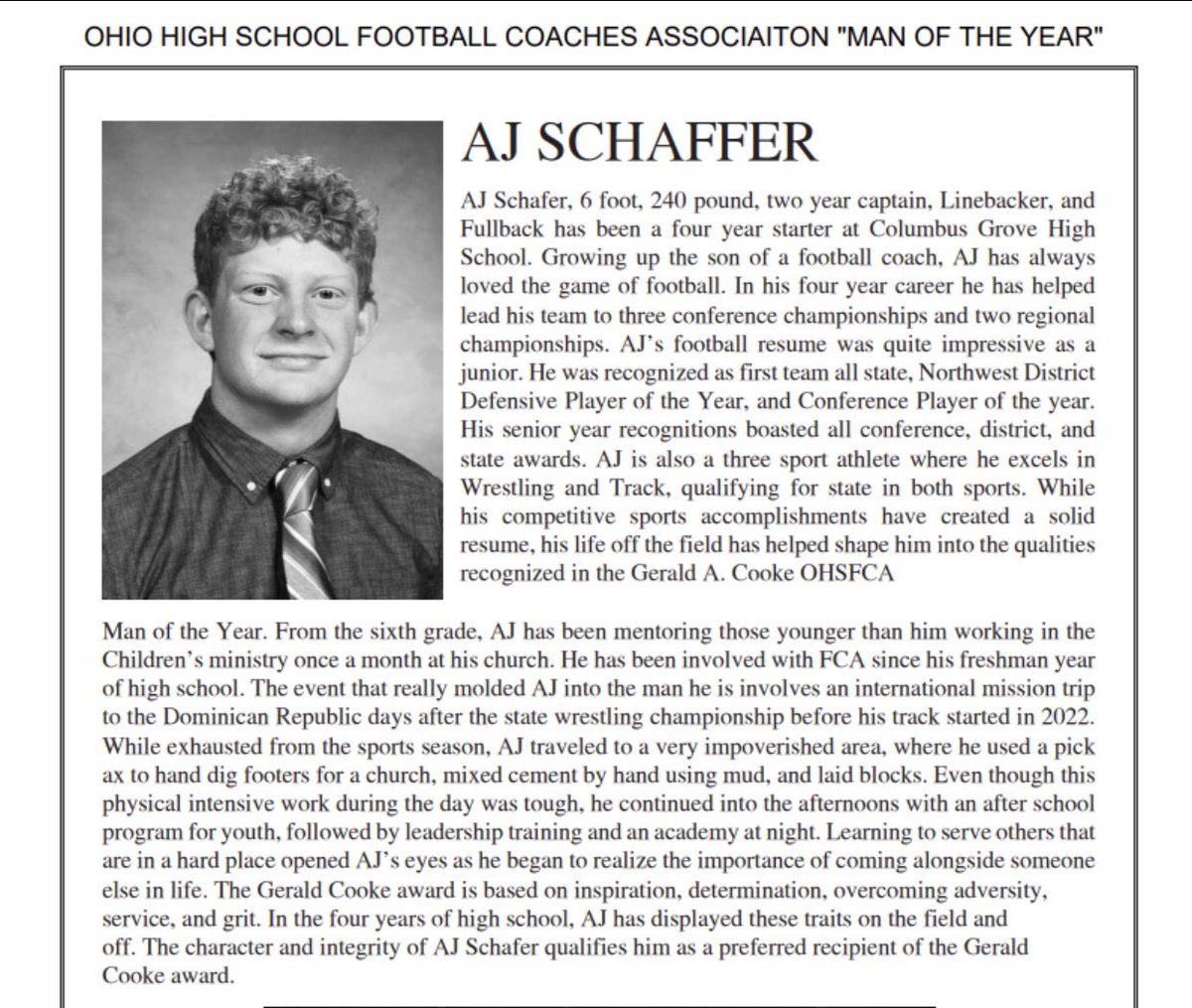 AJSchafer22's tweet image. Beyond blessed to have received this award! So thankful to my God, family, friends, coaches and teammates for always pushing me to be my best both on and off the field!