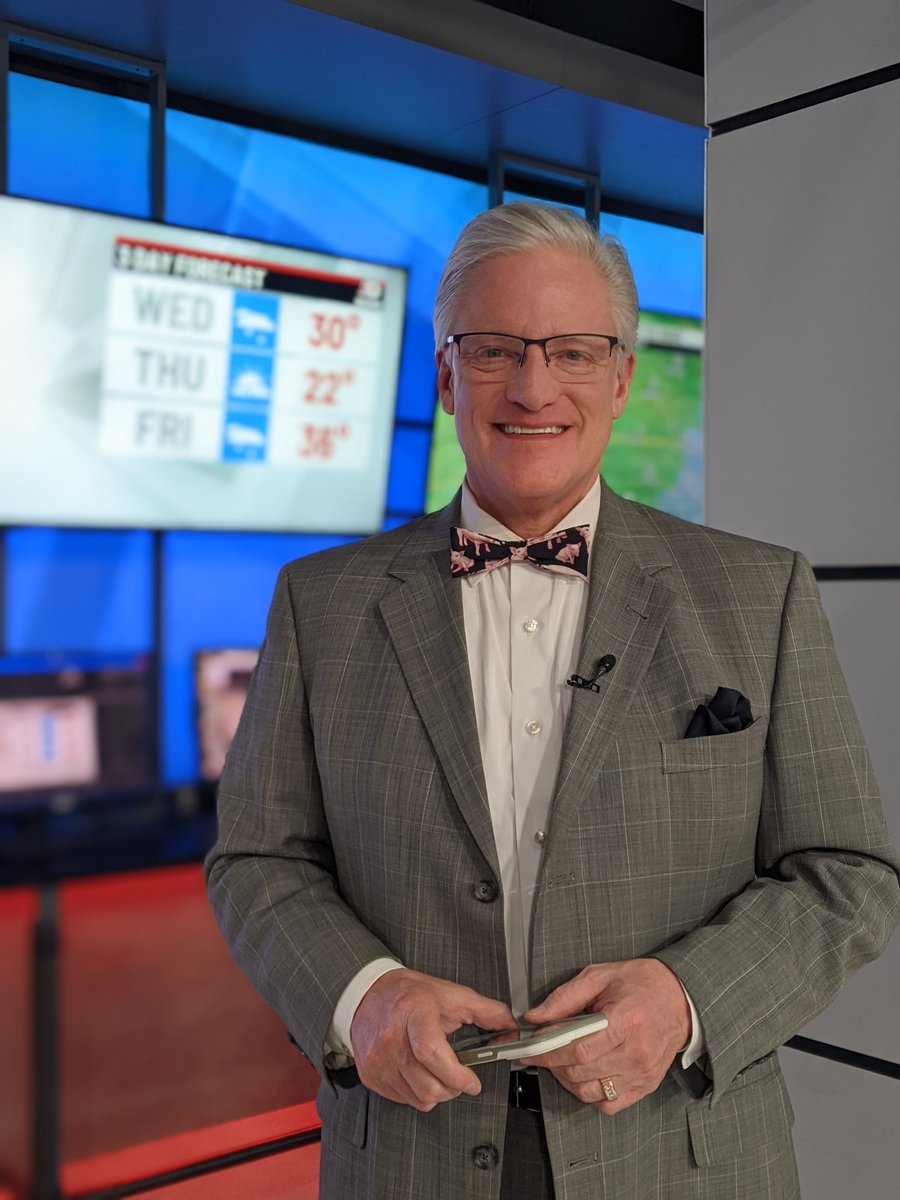 JannayTowne's tweet photo. Yeah @EdWilsonWX13HD is kind of a pig deal 🐷 
Check out his new bowtie from @IowaPork https://t.co/DyBvPENk9V