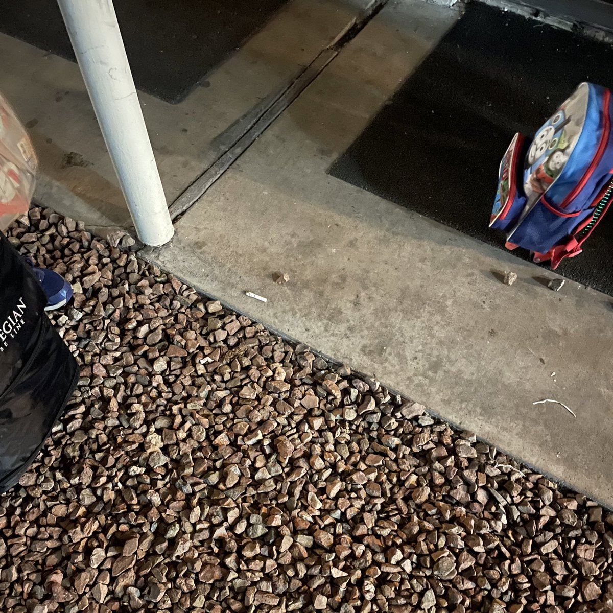 Checking M and her 6 year old into a motel rn. This is their 8th &amp; final night here. Tomorrow A.M. they have a shelter intake!

Thank you so much to our community for supporting <a href="/HugsAz/">AZ Hugs For the Houseless</a> as we help families facing housing insecurity stay off the streets &amp; find shelter placement ❤️