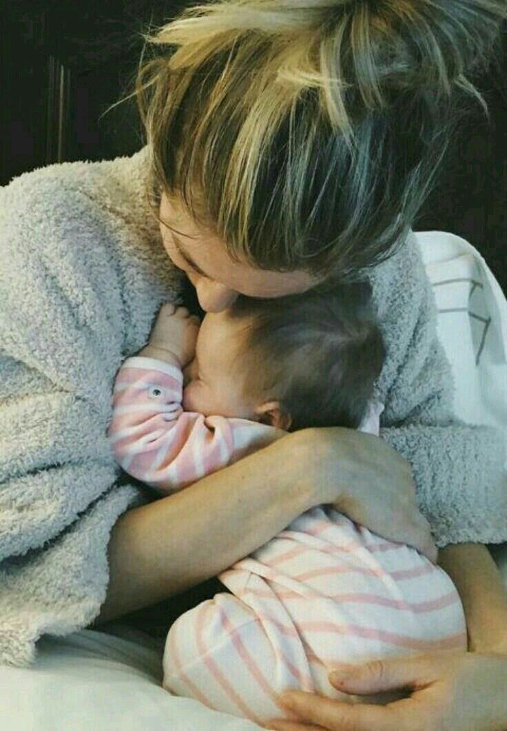 ______ ______ ______ ______ ______
← ⚪            Aʂƚσɾια                           ⠇                         
                  ⁵ ᵐⁱⁿᵘᵗᵉˢ ᵃᵍᵒ
Morro de amores nesse solzinho, ela gostou de mim 🥺