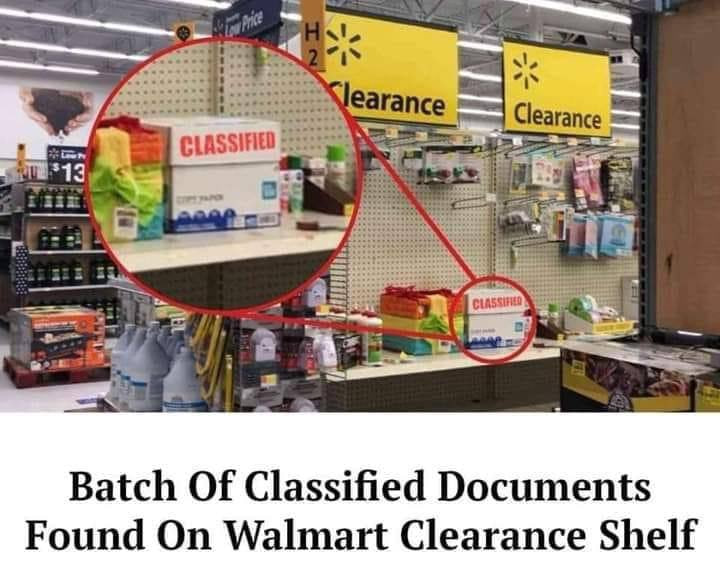 realactuintel's tweet image. BREAKING : On a trouve une boite de documents classifies en soldes (clearance) a Walmart 🤣

#documents #BidenClassifiedDocuments #PenceClassifiedDocuments #ClassifiedDocuments