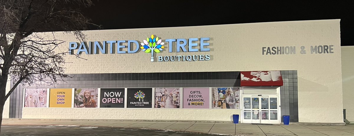 deniseleebagley's tweet image. #paintedtree I ❤️ your store in Orem. My cousin doesn’t believe me, she thinks you’re going out of business, she went to the Orem location she was afraid to go in. It looked like a private place. Even though it says open.many amazing stores, she was shocked about the fun things.