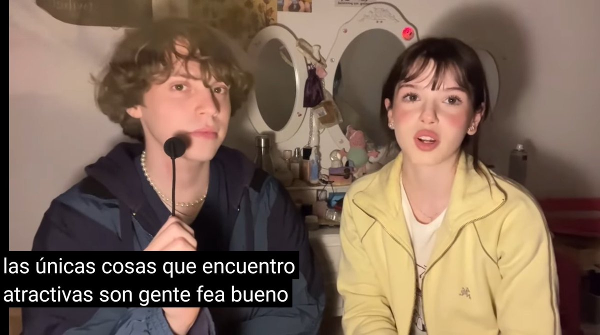 Jeylari_an's tweet photo. Aca estoy Lucia😢👊 https://t.co/qjSrGET1CD