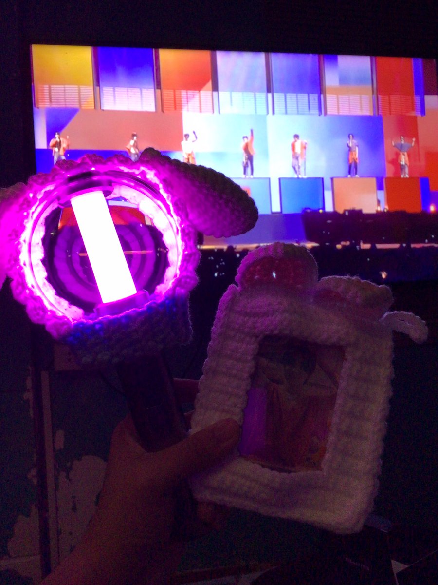 lovejxngwn's tweet photo. concert ready !! tysm for my cinnamoroll ls cover and jungwon pc cover <33 @loopiesbybianca
#loopieshandmade_feedbacks https://t.co/2nfb0ALnVZ