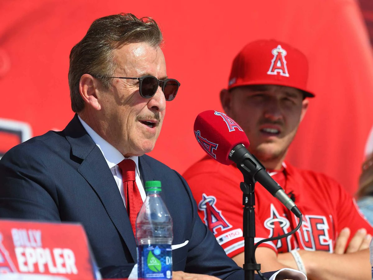Arte Moreno Reportedly Turned Down Five Bids Of At Least $2.5 Billion So That He Could Stay In Charge And Continue To Ruin Angels Fans' Lives barstoolsports.com/blog/3453529/a…