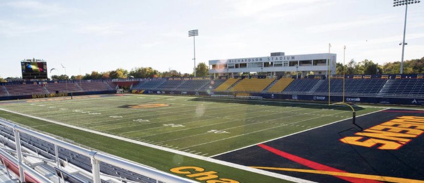 JacobsAshby's tweet photo. After a great conversation with @SteveSnyderQ I am beyond blessed to have received an offer to continue my academic and athletic career at the University of Queens🇷🇴 #chagheill #herecomesqueens @CoachNezQU @CoachDezan @Coach_JRoot @DeeWolford @Mr_Bay_County https://t.co/WlsKKpJBZt