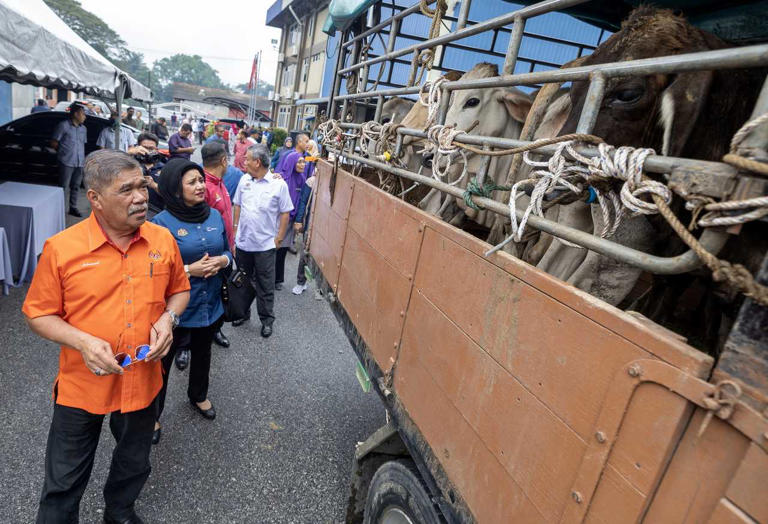 Can Mat Sabu tackle Malaysia's food shortages? - malaysia-today.net/2023/01/25/can…