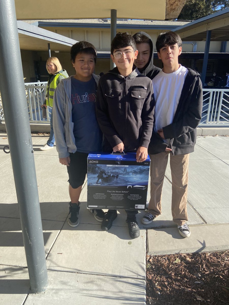 Michael Dougherty (@mdoughertymms) on Twitter photo It was “anything but a backpack “ spirit day at MMS. Fun times <a href="/MorelandSchools/">Moreland School Dist</a> what would you have brought instead of a backpack? It was “anything but a backpack “ spirit day at MMS. Fun times <a href="/MorelandSchools/">Moreland School Dist</a> what would you have brought instead of a backpack?