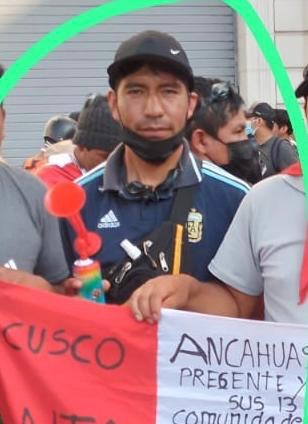 #SeBusca a Hilario Cusihuallpa Baez, es de Ancahuasi y vino con la delegación de Anta a la protesta #DinaRenuncia. Visto hoy por última vez en la av. nicolas de pierola. Se cree que se le ha detenido, porque no contesta celular. Abajo su foto. Si tienen info, escríbanme por DM.