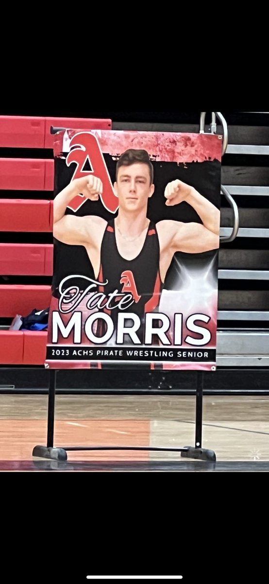TateMorris13's tweet photo. Senior Night✅ Can’t ask for better support. Love to all my family,friends and coaches. I’m thankful for everything and everyone God has put in my life! https://t.co/wDQs50UiuE