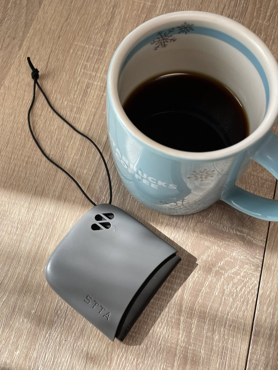 Coffee_Numa's tweet image. 超吸収スポンジタオルをいただいたのでエスプレッソの２煎目で実験（こぼしすぎたw）きれいに拭けるし何回も絞って使ったけど水滴もたれず使いやすかったのでカバンに忍ばせときます☕️

PR @aion__official
#stta