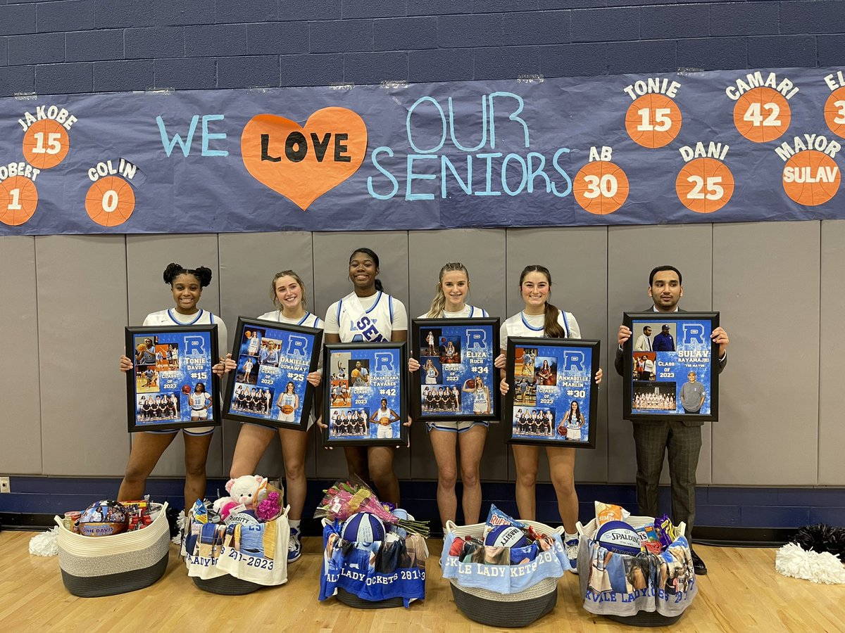 Lady Rockets 🚀🏀 get a win vs Siegel, 55-35 on Senior Night‼️ 
We love our seniors and are so proud of what they have accomplished and will continue to accomplish‼️ 
<a href="/toniedavis33/">tonie elizabeth🤪💘</a> @ddunaway25 <a href="/Camariyana1/">Camariyana</a> <a href="/elizaruchh/">eliza</a> <a href="/AnnabelleMarli4/">Annabelle Marlin</a> <a href="/srayamajhi8105/">Coach Sulav</a>