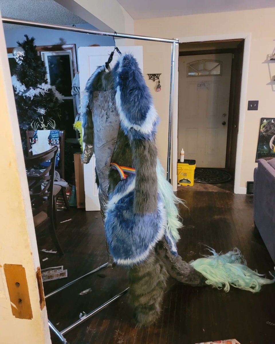 Awesomepossumm's tweet photo. Venthas is almost done!! I am beyond excited to finish this guy https://t.co/5KnW1AJH5a