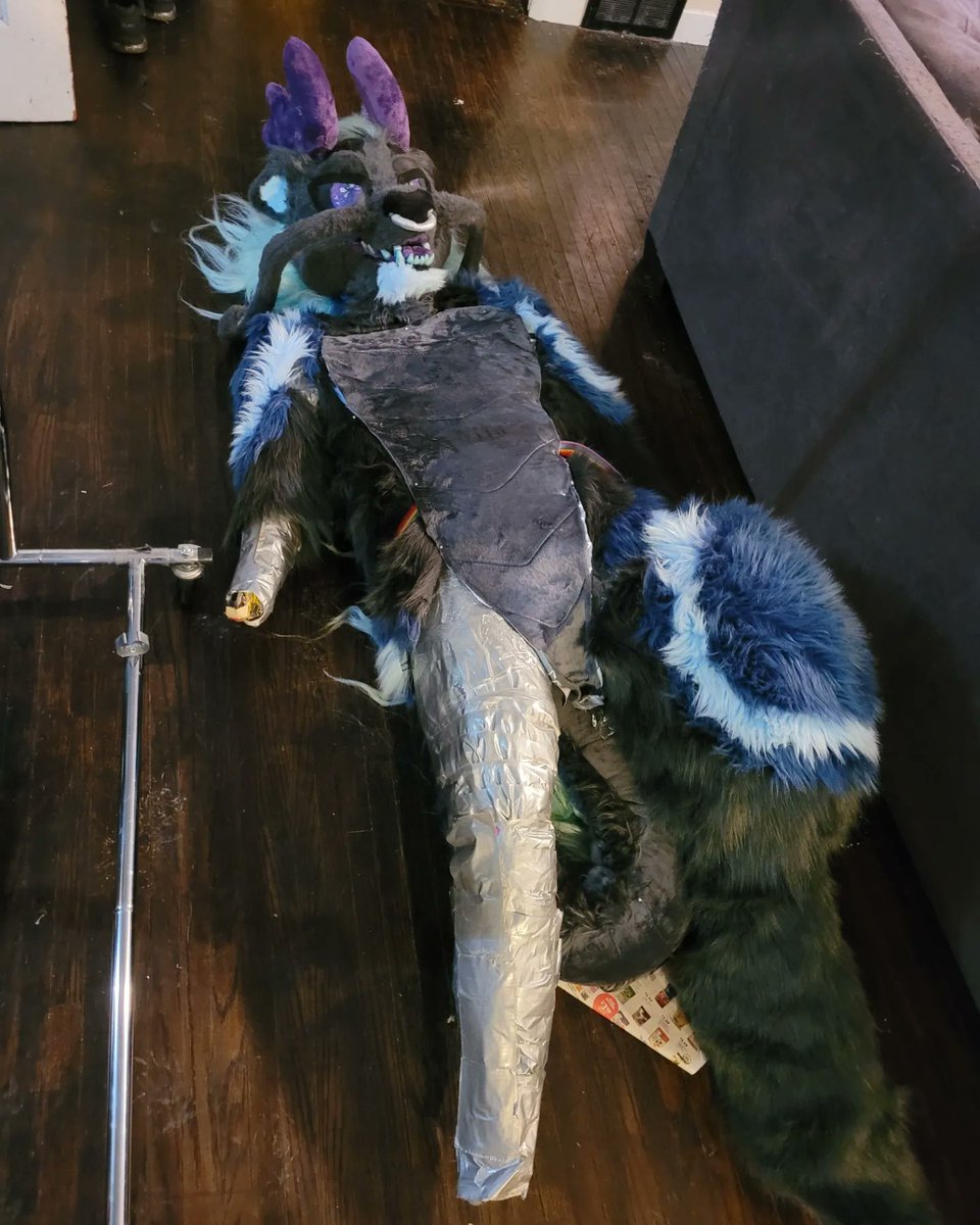 Awesomepossumm's tweet photo. Venthas is almost done!! I am beyond excited to finish this guy https://t.co/5KnW1AJH5a