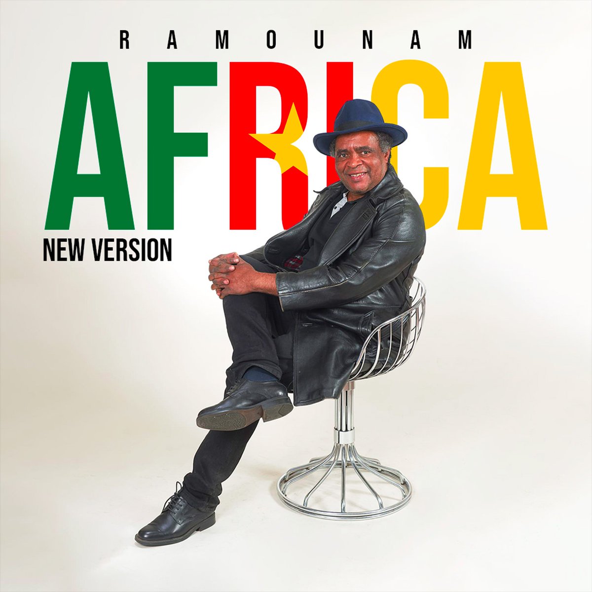 Salut les amis mon nouveau single sort bientôt. Kiss