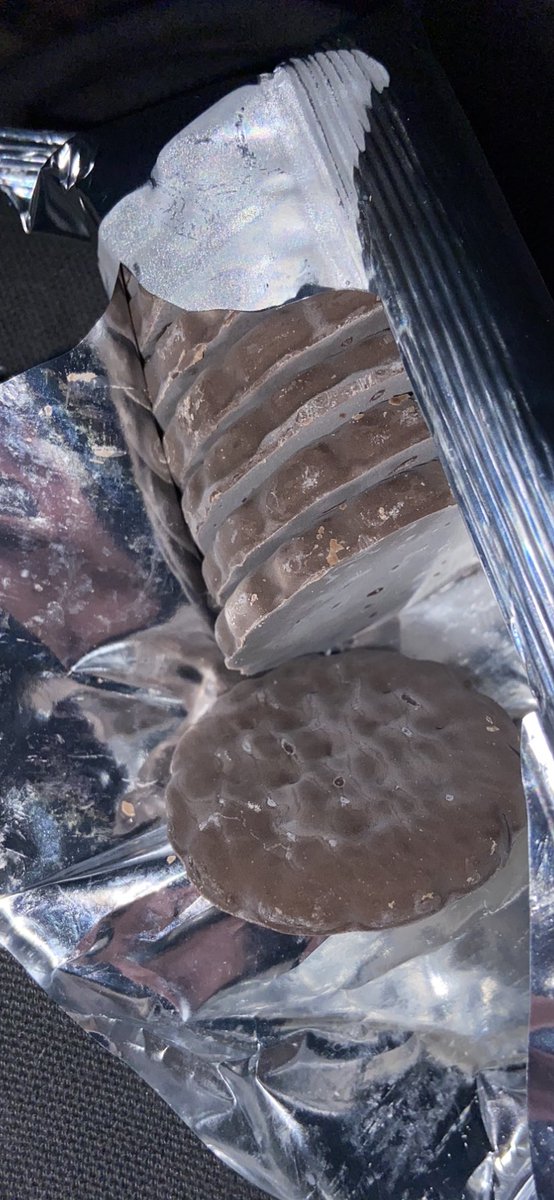 monkeyinabox's tweet image. fresh out the freezer, I know you know 

#ThinMints  #TheEntireSleeve