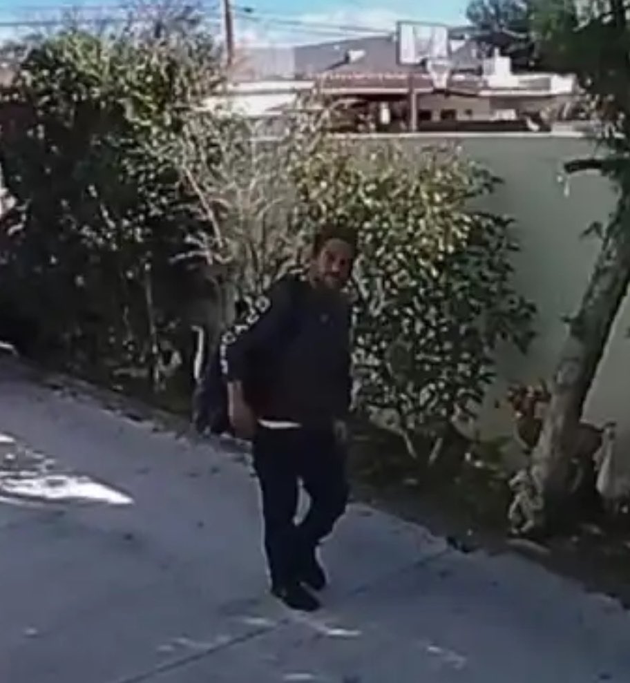 myBurbankNEWS's tweet photo. Police Investigating Home Burglary — Police are searching for a man who broke into a home, stole valuables as well as using the shower before his escape. #Burbank #BurbankPoliceDepartment #HomeBurglary - Read the story

https://t.co/sBASTlzSQ9 https://t.co/5bOH5vgxkA