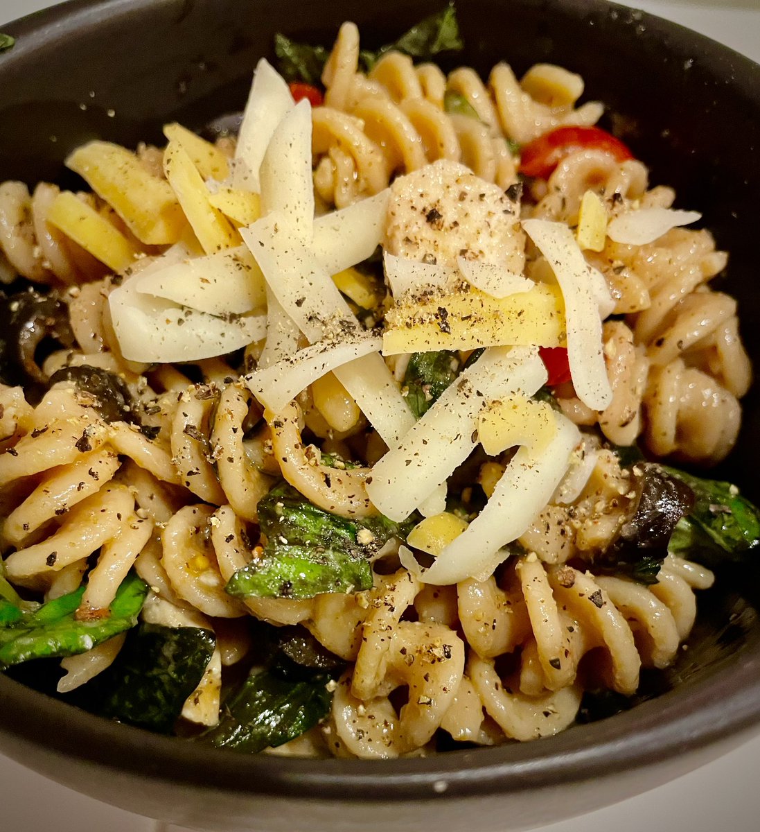 PDXchuck's tweet photo. @SugarJones Less than 30 minutes, all fresh but the pasta 👨‍🍳🤌🏼 https://t.co/xgCQr7l3qZ