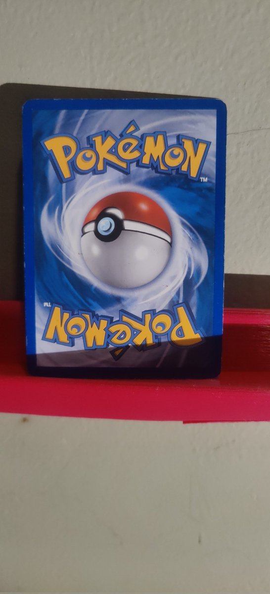 Freebie guys it's heavy play, still a great binder card tho, lc non Holo Charizard! Let's go! 
✓Follow me 
✓Retweet
✓like