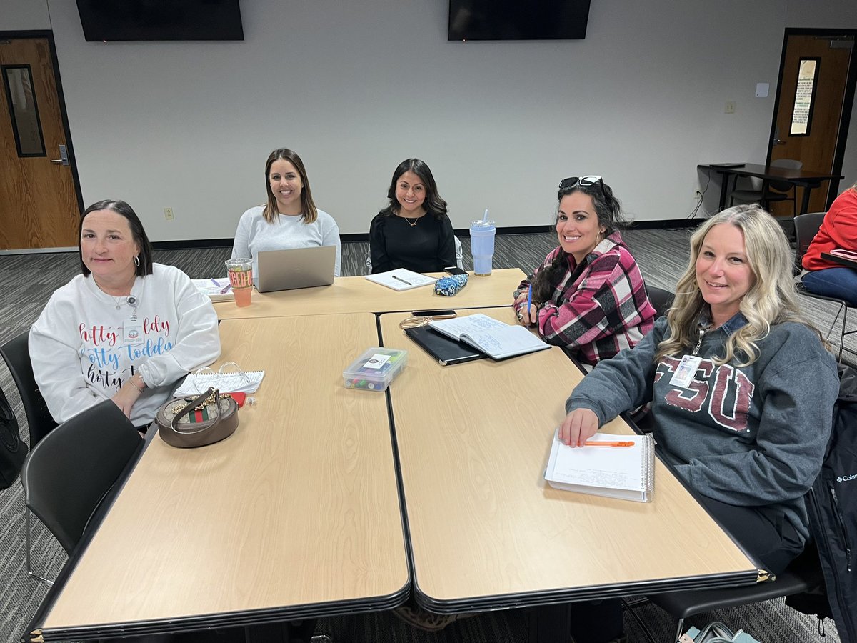 drmjohnston10's tweet photo. So much fun with our PK-12 Early Career Assistant Principals. I appreciate @megangist &amp; @marypruittpugh for being focused team members as we support @rockwallschools together! #WeLeadTX https://t.co/Ja9cjb3EsH