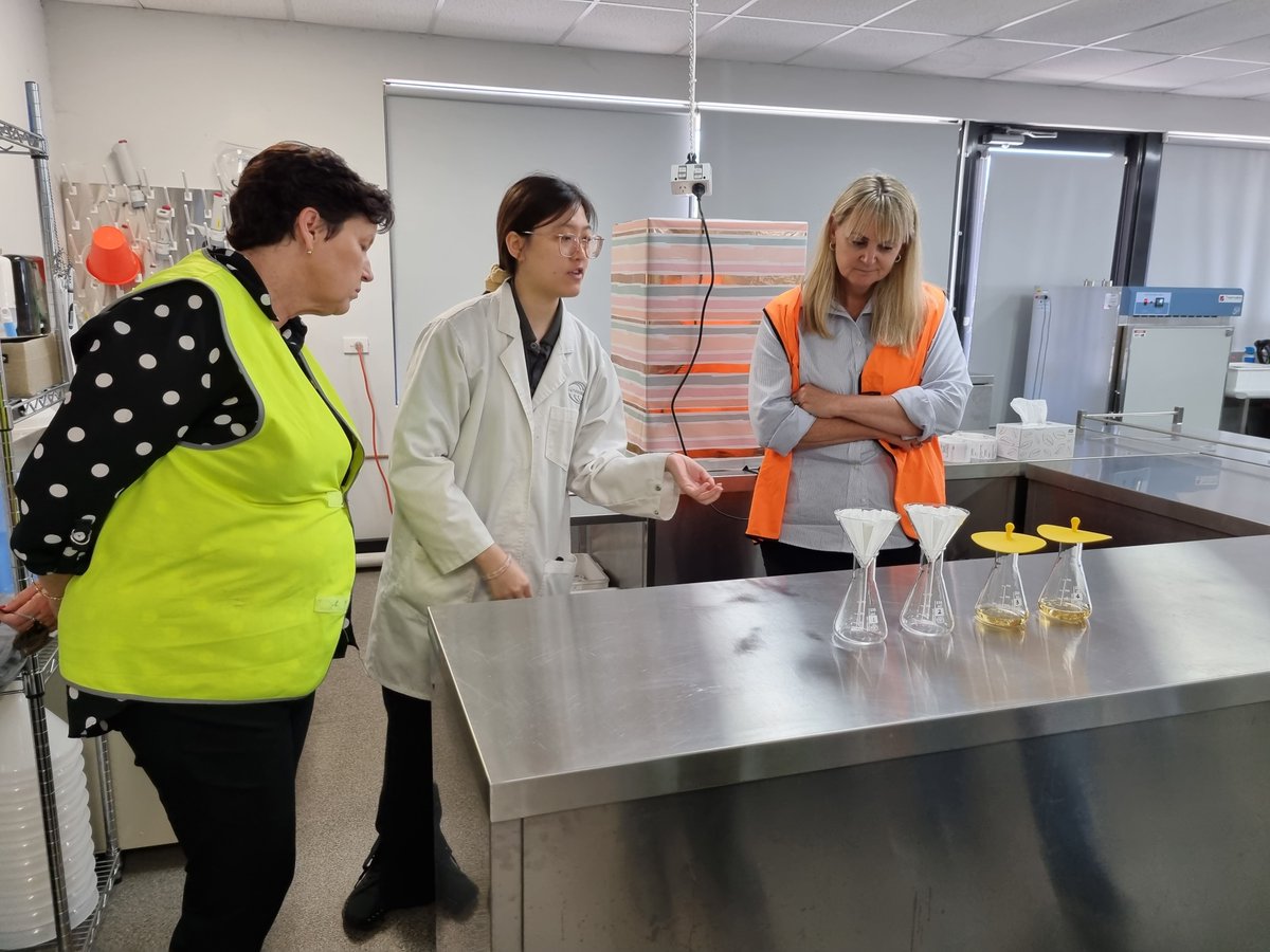 InterGrain1's tweet photo. It was a pleasure to host the new WA Minister for Agriculture &amp; Food, Jackie Jarvis MLC to showcase our world-class breeding programs. It was great timing, as our WA HQ is a hive of activity processing material from the 2022 season &amp; ramping up to prepare our 2023 program. https://t.co/AuaYfxZqOD
