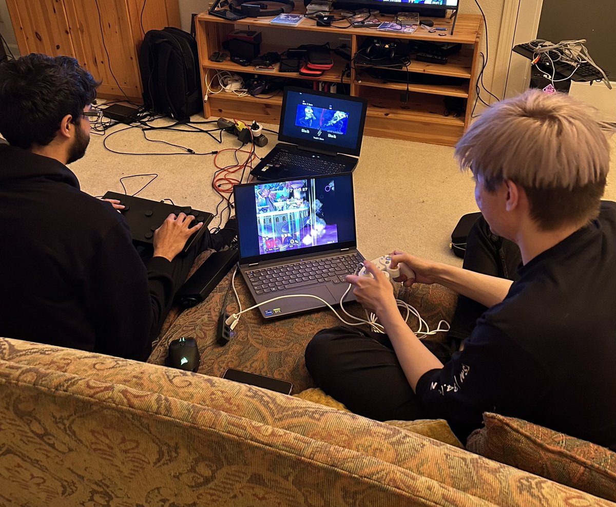 ApologyMan tweet media