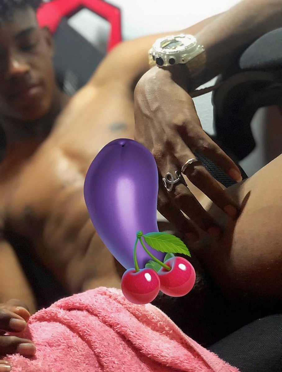YilsXx's tweet photo. Explicit 🥺🍆😵‍💫🤯😈😈#Sellingcontents #colombiangay #blackgay #BigBoys https://t.co/2MpUapZw27