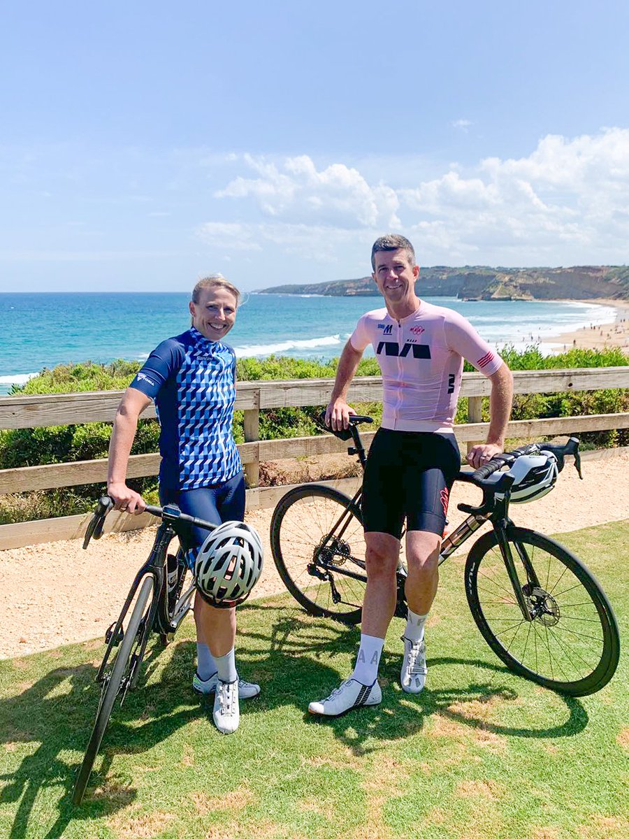 🚴‍♂️ | #Deakin's Associate Professor <a href="/NatSaunders/">Natalie Saunders</a>   with cycling commentator and expert <a href="/mwkeenan/">Matthew Keenan</a> at Jan Juc Surf Life Saving Club ahead of the Welcome Wave for the #Deakin University Elite Women’s Road Race. Can't wait to see you all this weekend!